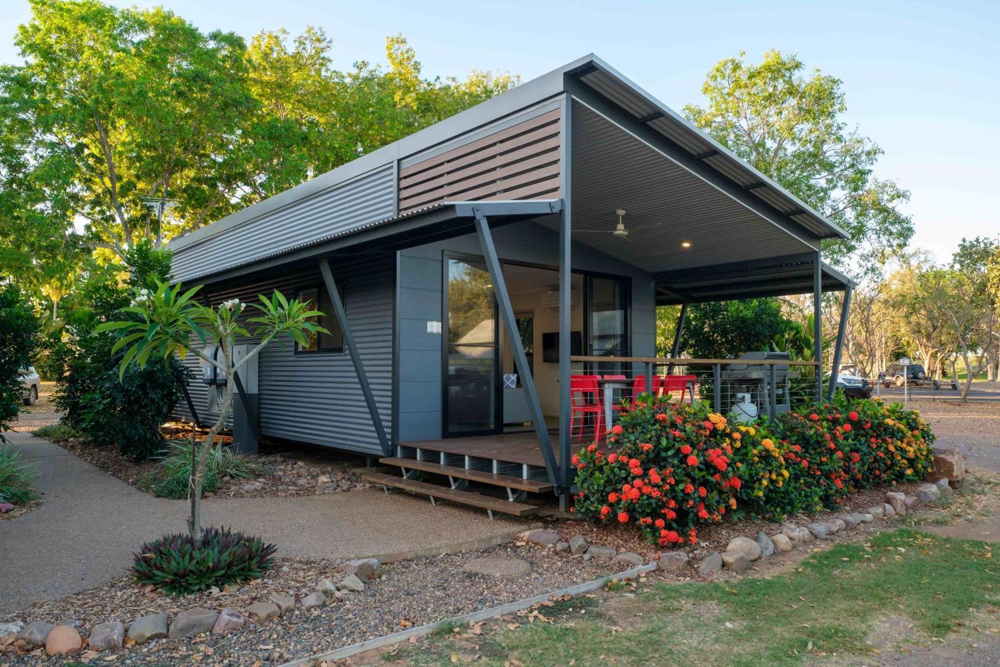 Kimberleyland Waterfront Holiday Park Kununurra Exteriör bild